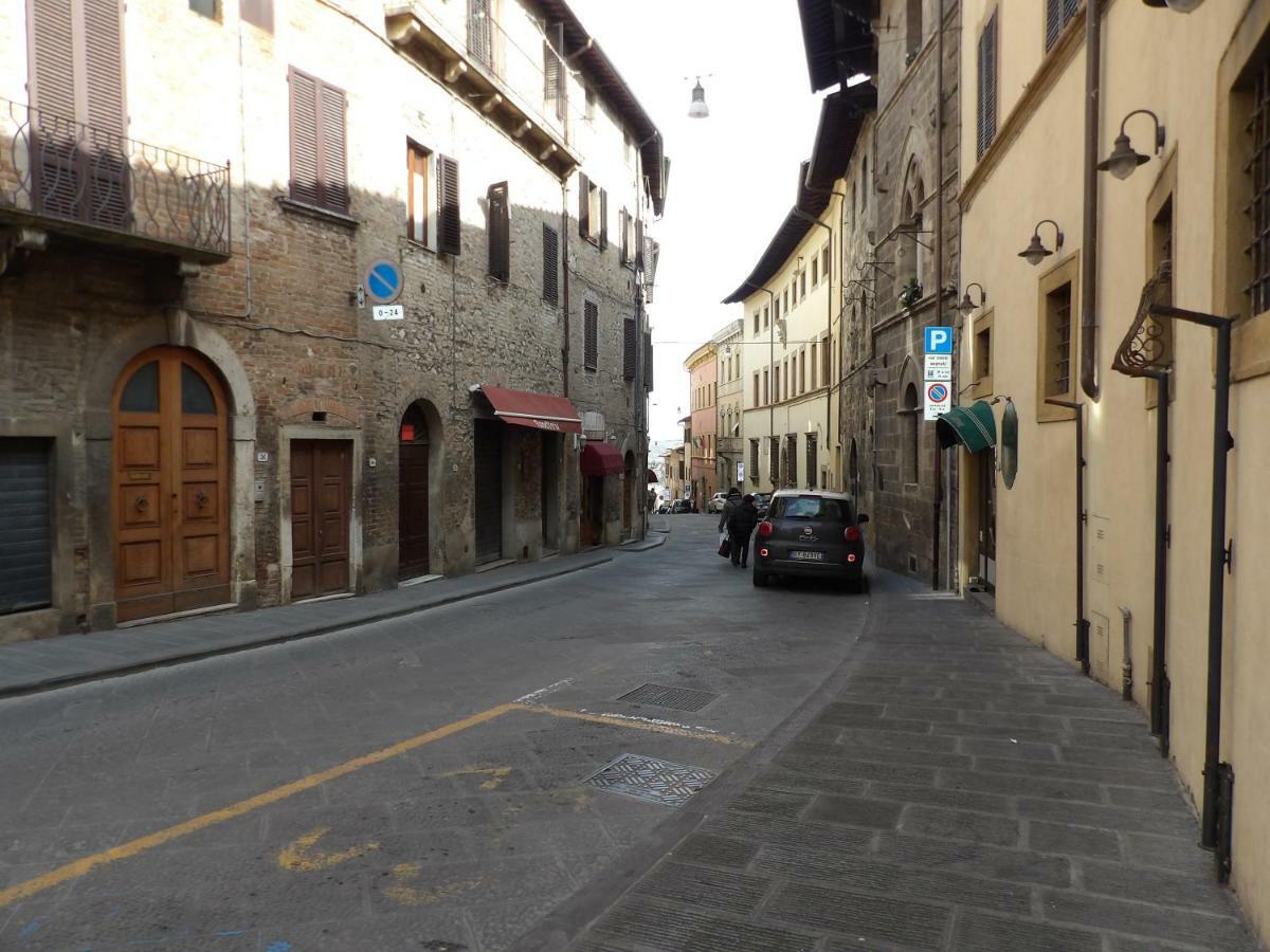 Cheap Apartment In The Old Village Colle di Val d'Elsa Exterior foto