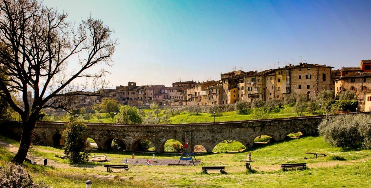 Cheap Apartment In The Old Village Colle di Val d'Elsa Exterior foto